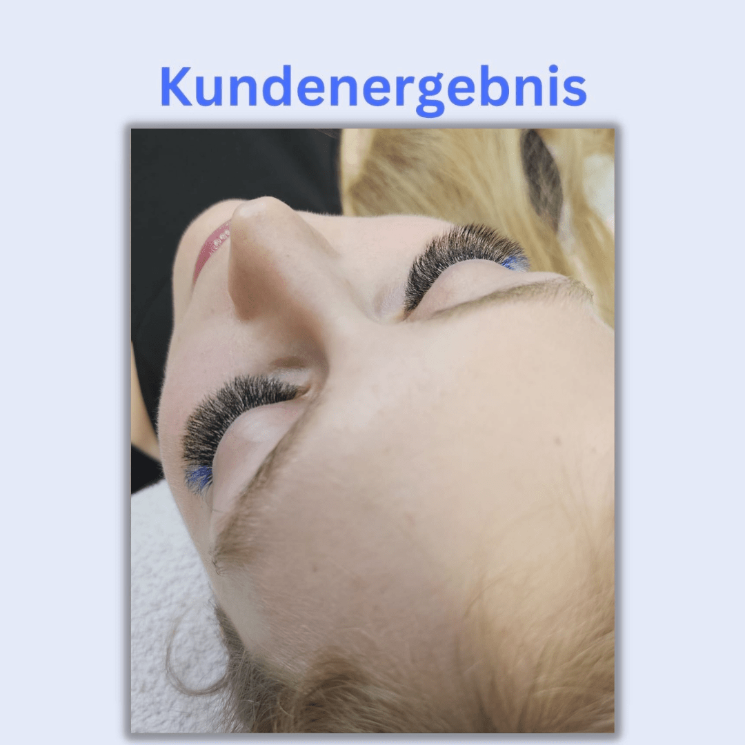 Blaue 6D Lashes: Akzente in Blau